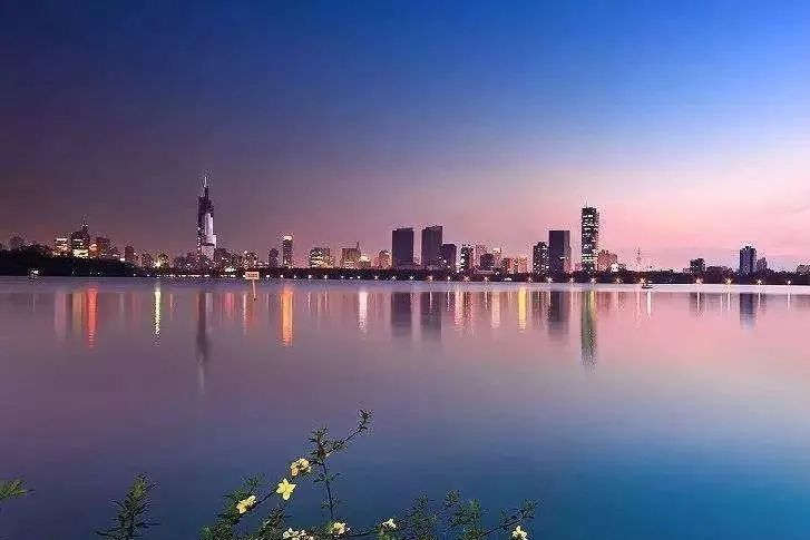 “千億閩系房企”業(yè)績(jì)大幅下滑30%，高價(jià)拿地“地王后遺癥”顯現